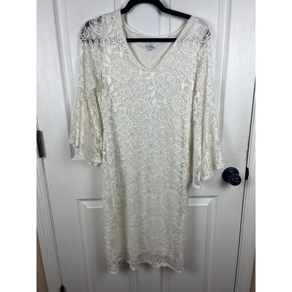 Womens Bell Flare Sleeve Ivory Rose Lace V-Neck Dress Olivia Matthews Size Small - Picture 7 of 8